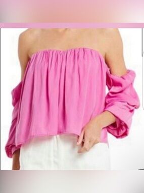 Gianni Bini Small NWT Off-Shoulder Pink Women's Top